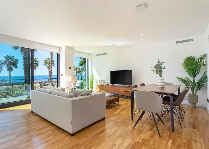 Malagueta Beach Front Luxury Apartment By Rent Me