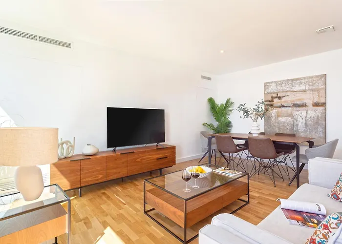 Malagueta Beach Front Luxury Apartment By Rent Me